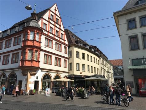 Haushaltswarengeschäfte in Würzburg .